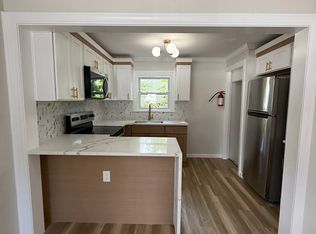 1050 Alexander Dr, Vineland, NJ 08361