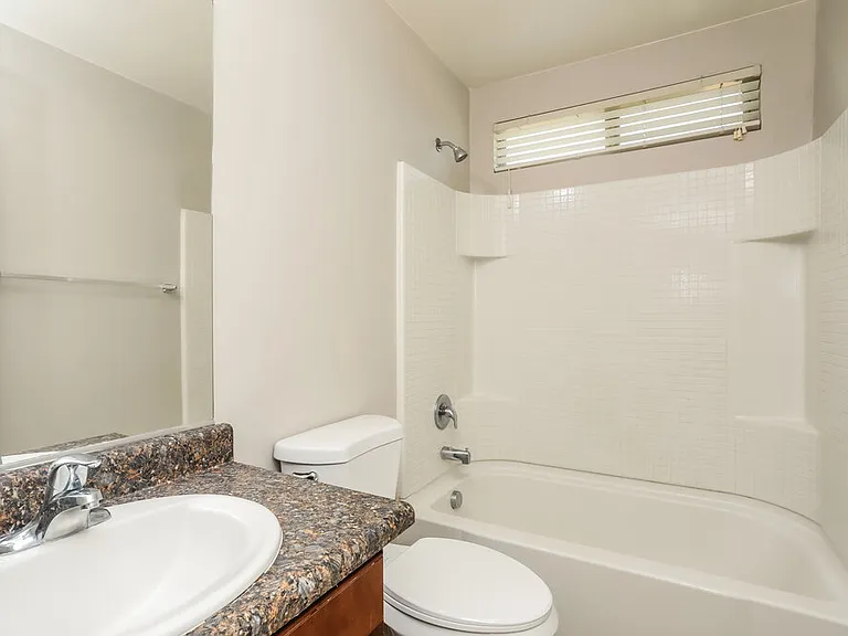 868 W Calle Arroyo Norte — Photo 16