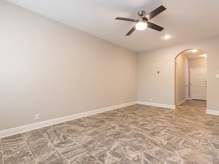 17410 Moscato — Photo 32