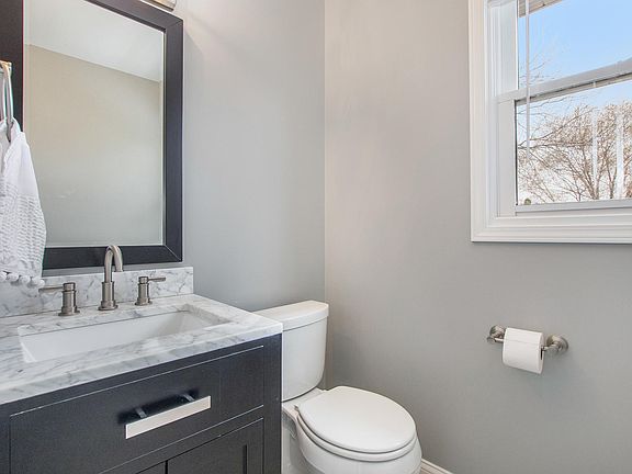 4th image of 6680 Crown Point Dr
