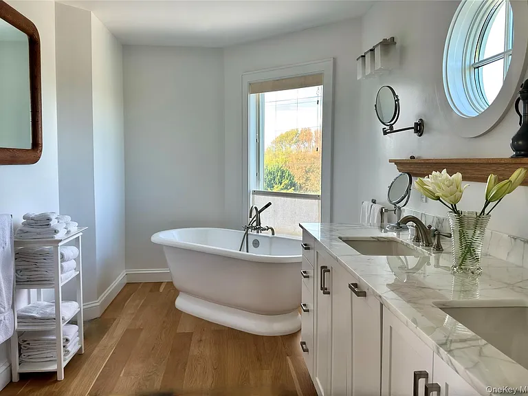 162 Dune Rd — Photo 15