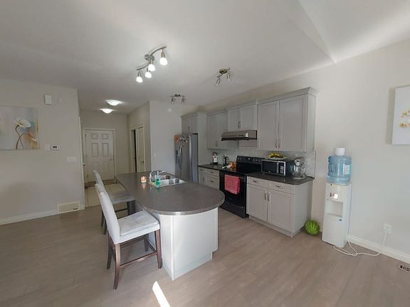 4th image of 188 Kershaw Close