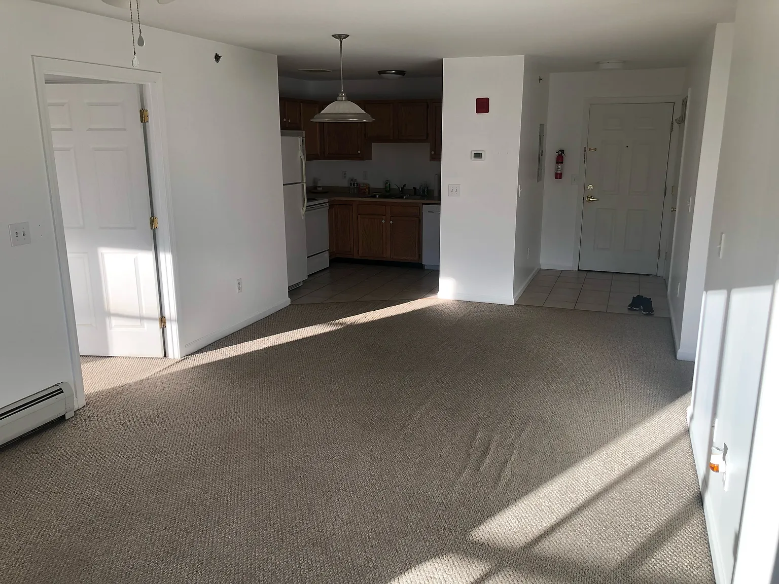2 bed, 1100 sqft, $2,400 — Photo 4