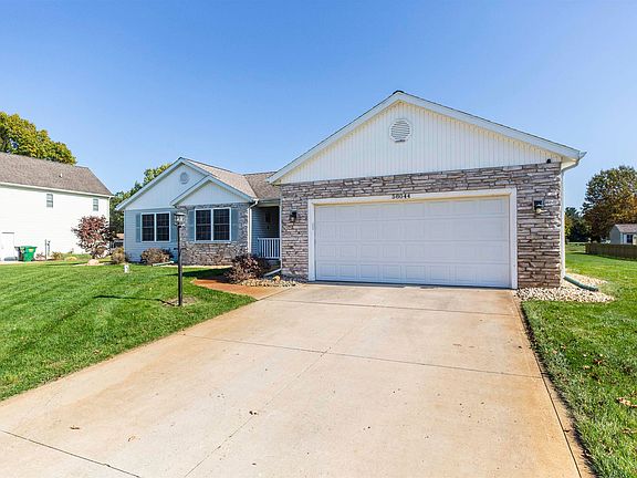 2nd image of 58044 Heritage Pointe Dr