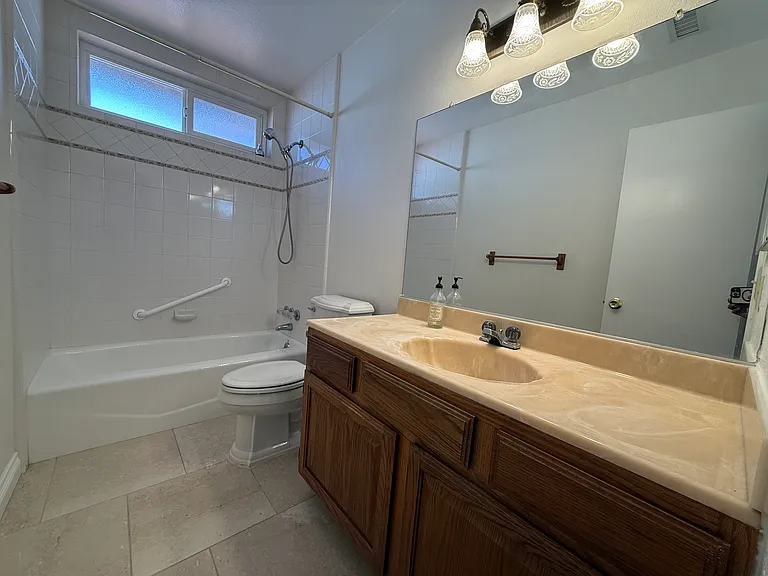 740 Highland St — Photo 6
