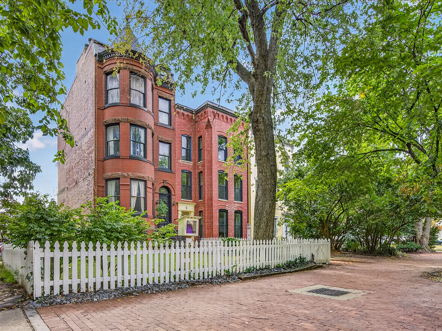 311 E Capitol St NE — Photo 1