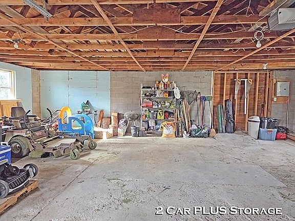 4th image of 530 Western Ave