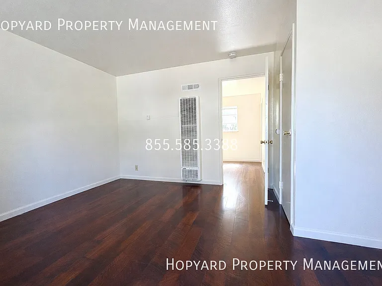 2146 Sacramento St #3 — Photo 4