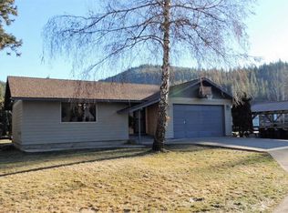 701 1st St, Pinehurst, ID 83850