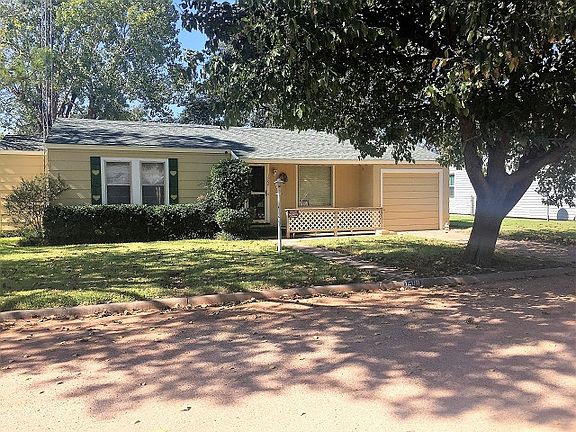2nd image of 1208 Pawnee Ave