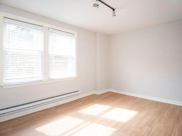 511 W Belmont Ave #70 — Photo 7