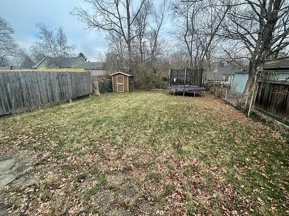 5th image of 7720 Bowen Ave
