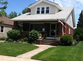 2189 Chesterland Ave, Lakewood, OH 44107