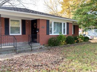 2014 Auburn Dr, Shively, KY 40216