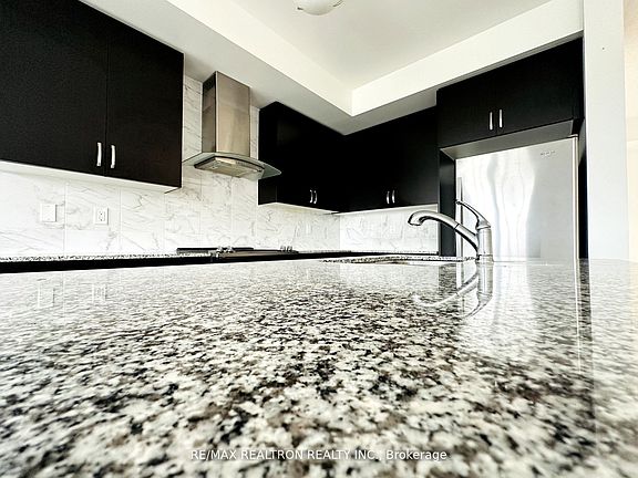 4th image of 193 Harding Park St