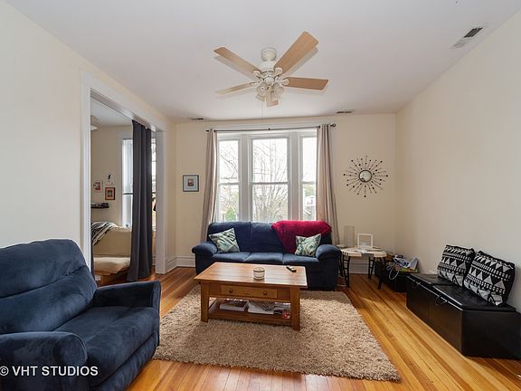 2nd image of 2141 N Leavitt St