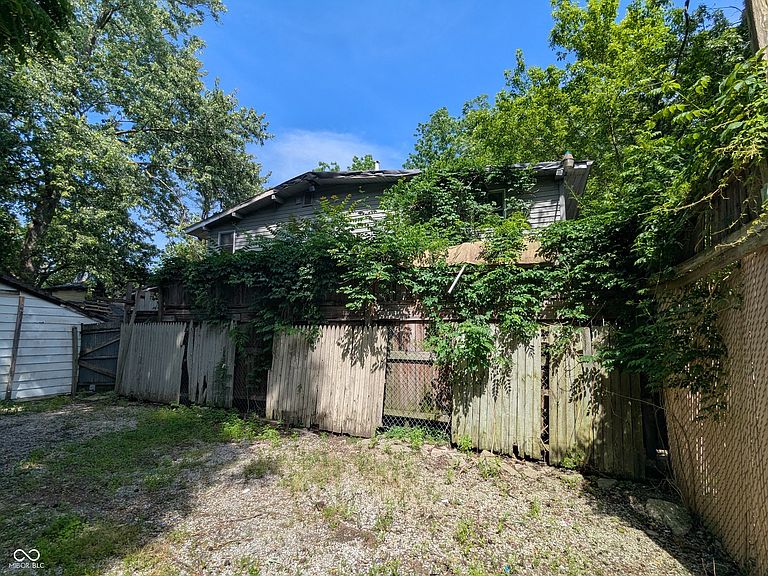 Listing photo 5