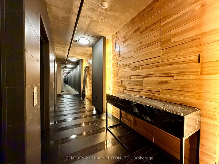 210 Simcoe St #813 — Photo 14