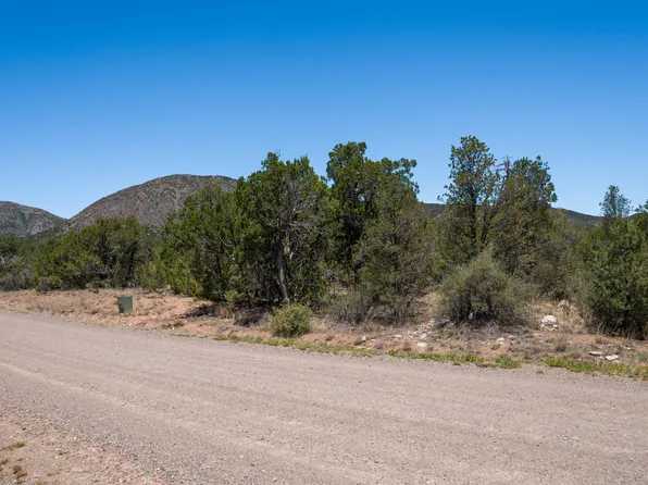 27 Camino Monte Azul, Edgewood, NM 87015