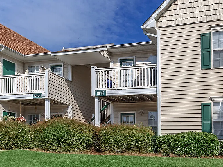 Pines at Carolina Place — Photo 4