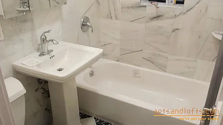 Rented by aptsandlofts.com