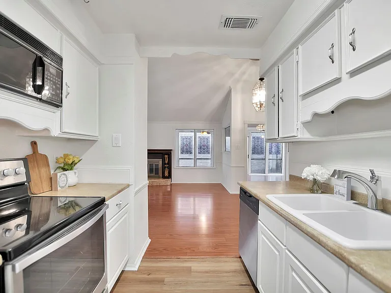 7619 Lemma Dr — Photo 21