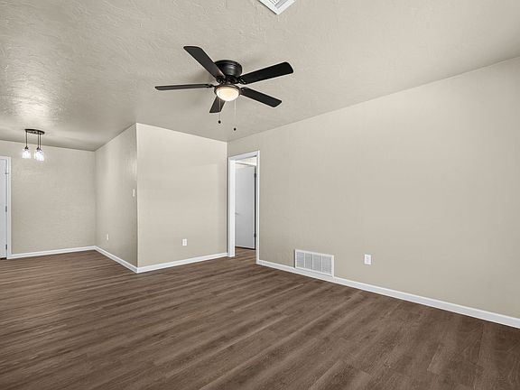 5th image of 408 SW 71st St