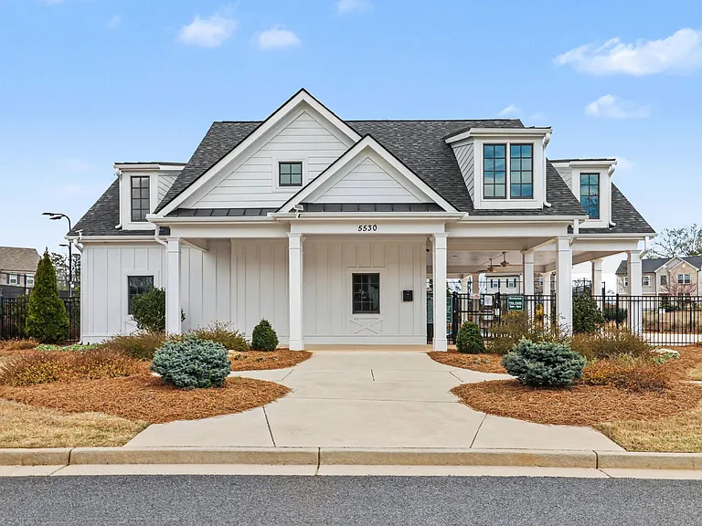 5510 Bower Pl — Photo 43