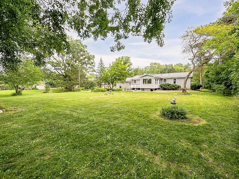 52010 Eleven Mile Rd — Photo 40