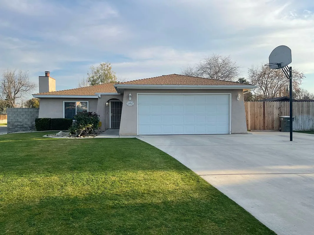 3 bed, 2.0 bath, 1125 sqft, $2,500 — Photo 1