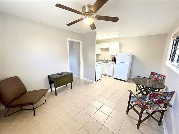 5th image of 2601 Carondelet St APT K