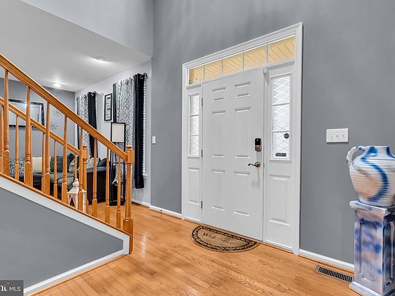 3rd image of 133 Howard St