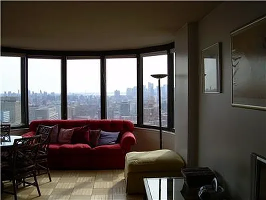 Rented by R New York | media 5