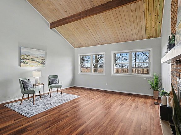 5th image of 118 Maple Cir