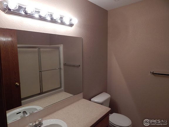 4th image of 2904 W D St