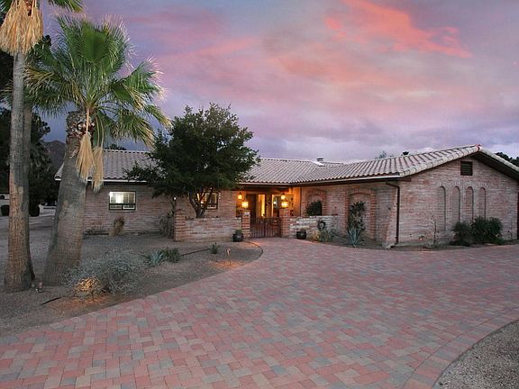 2nd image of 970 W Landoran Ln