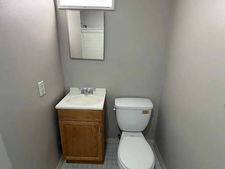 105 Lincoln St — Photo 14