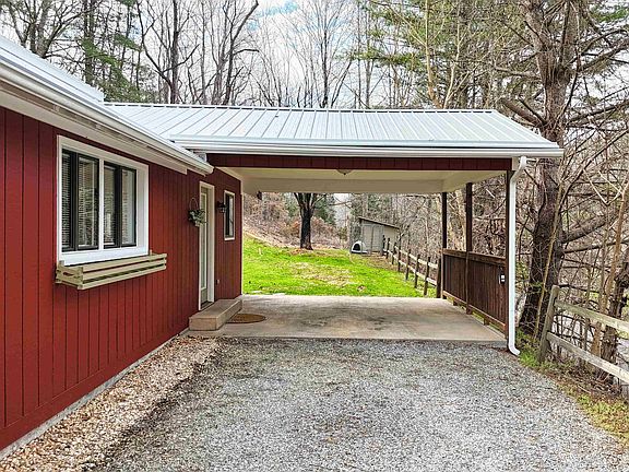 5th image of 4828 Clarks Ferry Rd