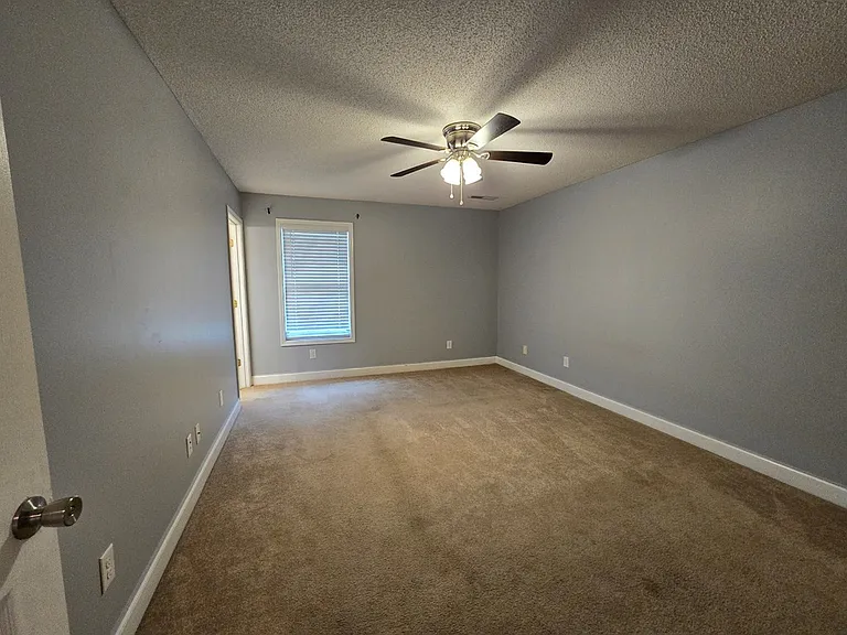 3563 Beacon Dr — Photo 16