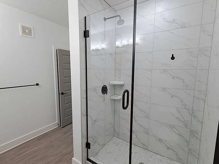 The Parian Luxury Apartments — Photo 122