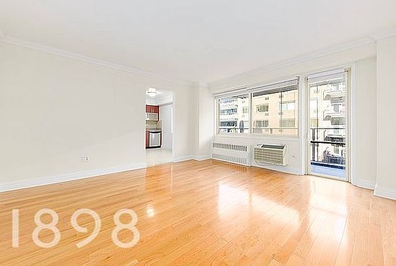 3rd image of 135 W 96th St APT 12A