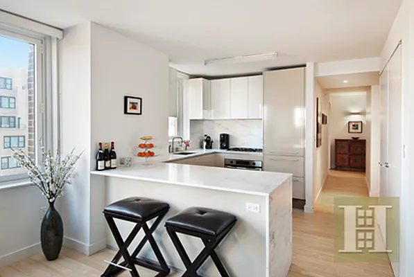 Rented by Halstead Real Estate | media 65