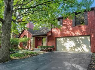 9304 Golden Woods Dr, Indianapolis, IN