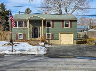 10 Delaware Ave, Cumberland, RI 02864