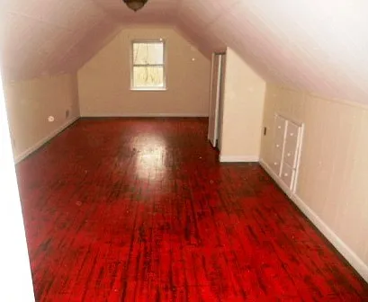 Solid West Price Hill house — Photo 3