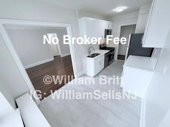 36 State St #2G, Teaneck, NJ 07666