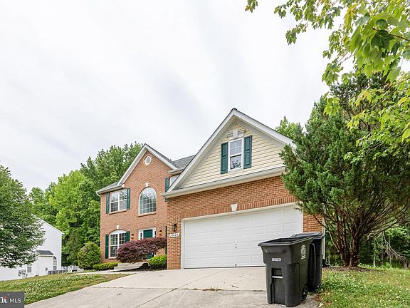 3rd image of 10404 Brightfield Ln
