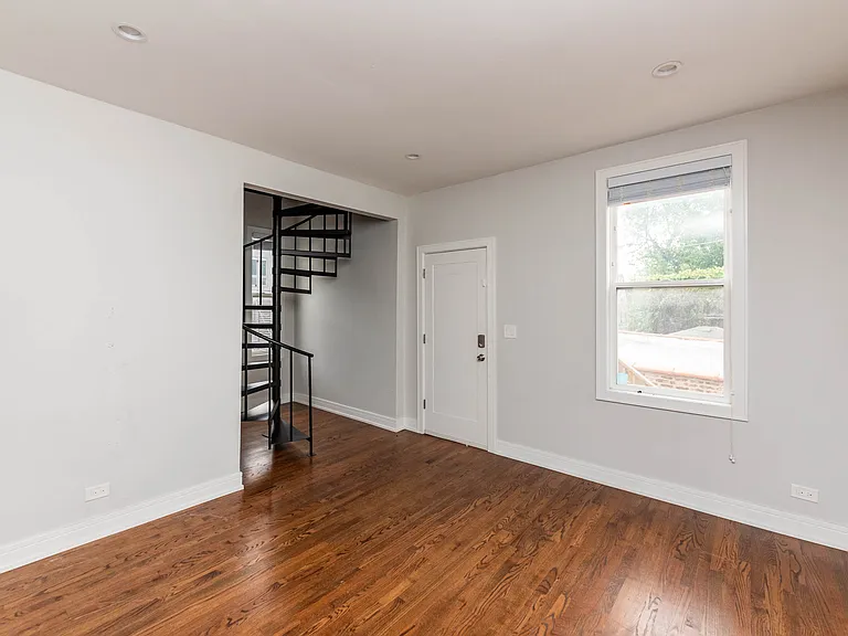 2045 N Wolcott Ave #2R — Photo 7