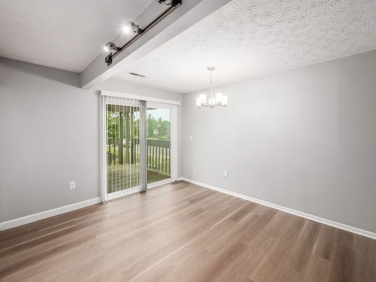 7976 Harmill Dr — Photo 10