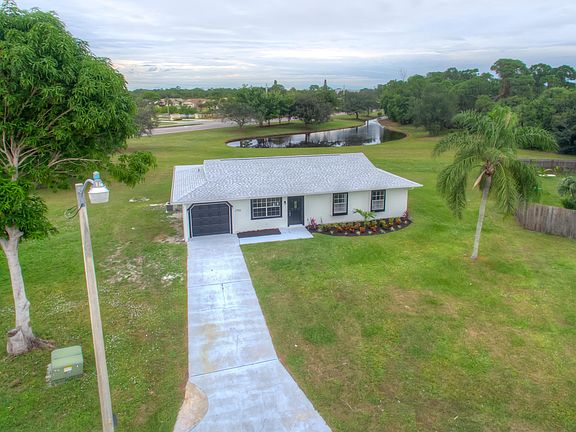2nd image of 1701 SE Vesthaven Ct